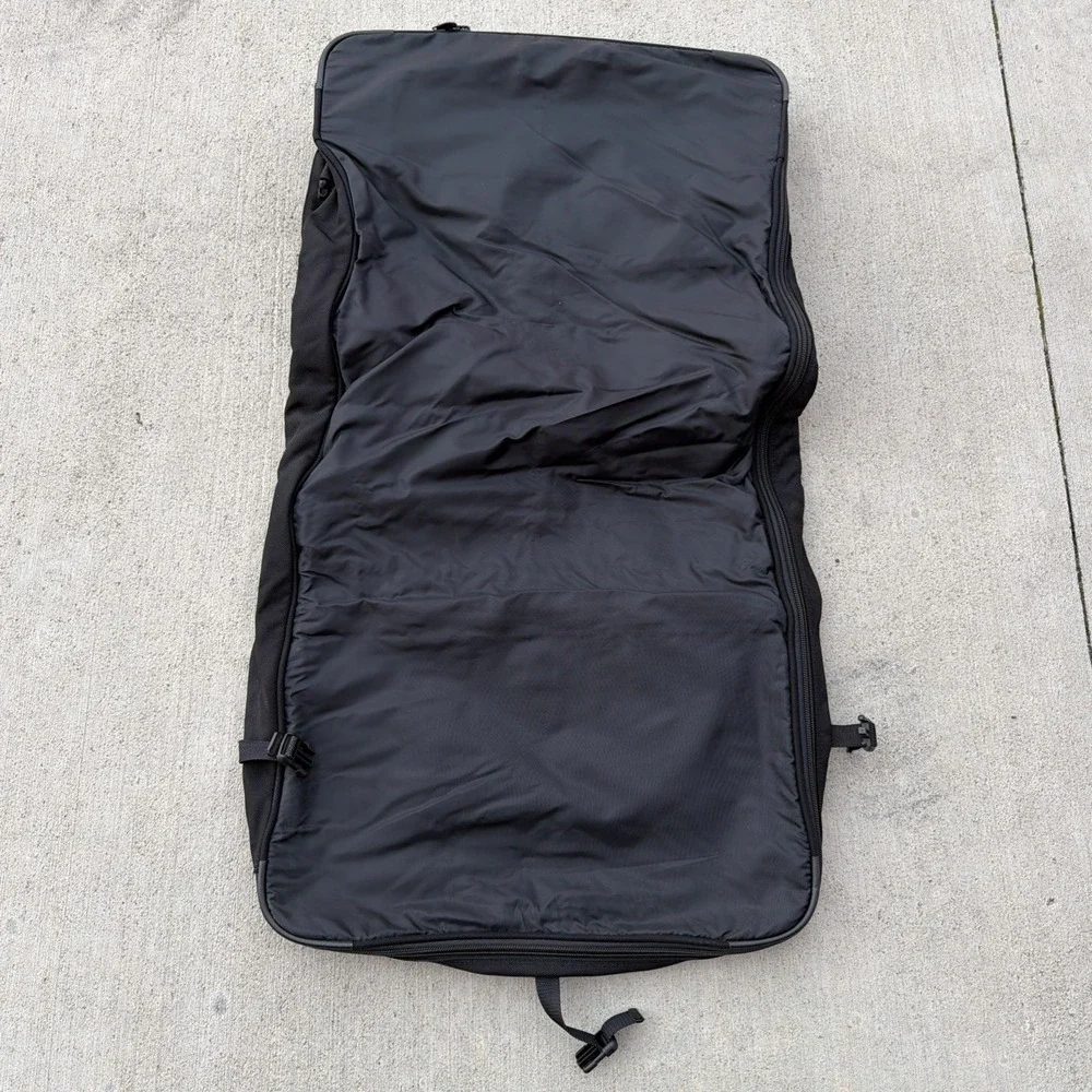 Briggs & Riley Baseline Folding Garment Bag Suit Travel Ballistic Nylon – Used
